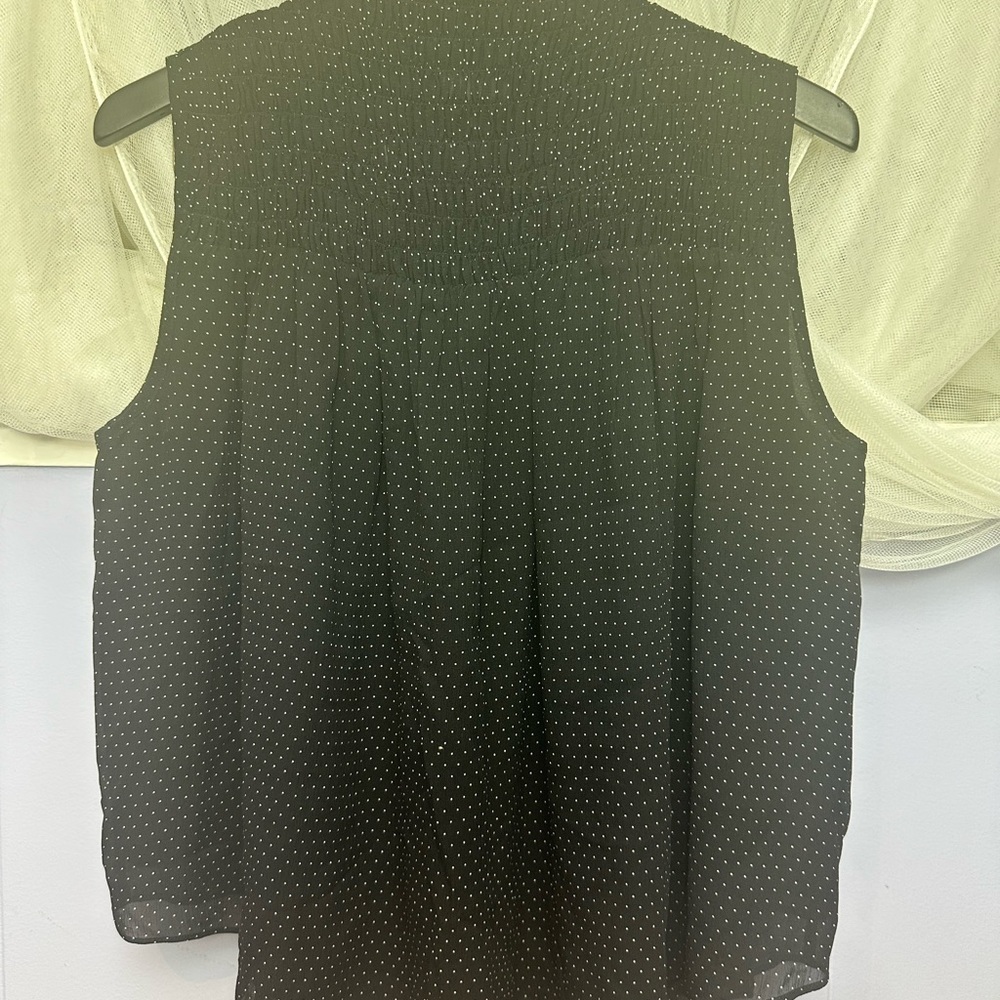 Frame Black Polka Dot 100% silk Smocked Top - Picture 4 of 7